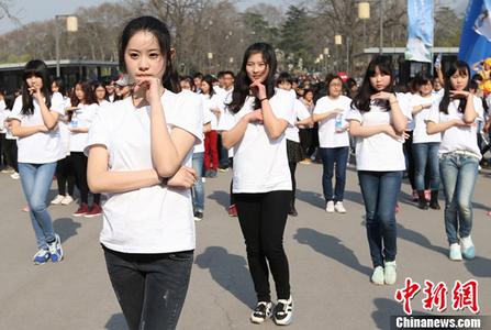 韩国执政党党首称尹锡悦须尽早停职